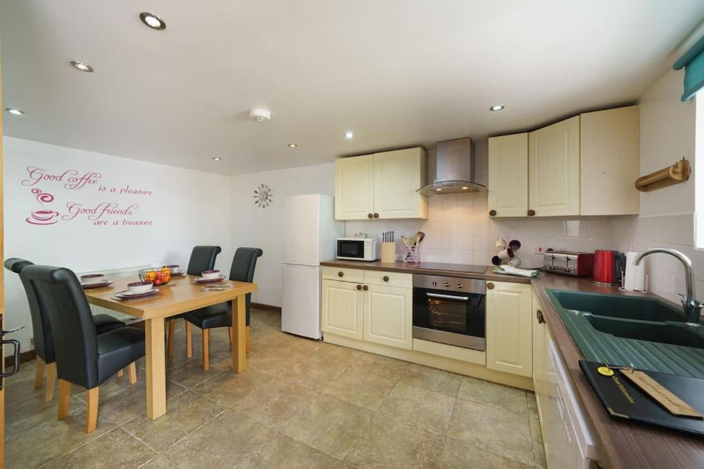 Millers Cottage Llandysul エクステリア 写真